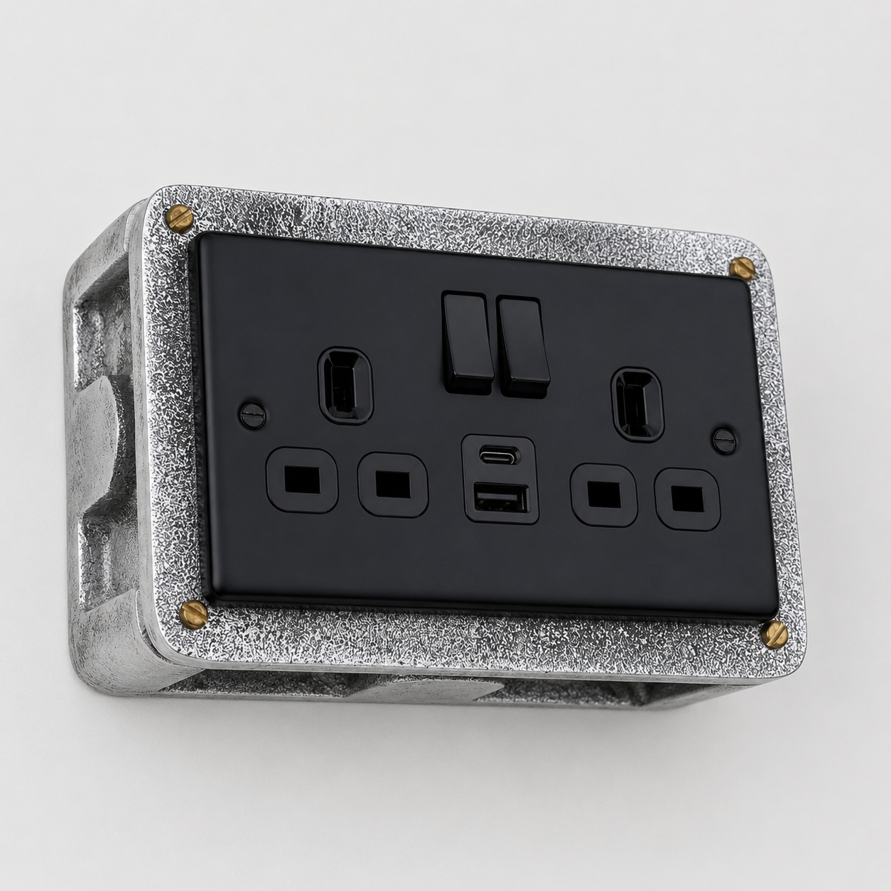 Matt Black Double Switched Solid Cast Metal Conduit 2-Gang Socket + 2 Outlet Type A & C USB Charger
