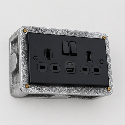 Matt Black Double Switched Solid Cast Metal Conduit 2-Gang Socket + 2 Outlet Type A & C USB Charger