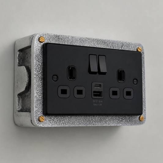 Matt Black Double Switched Solid Cast Metal Conduit 2-Gang Socket + 2 Outlet Type A & C USB Charger