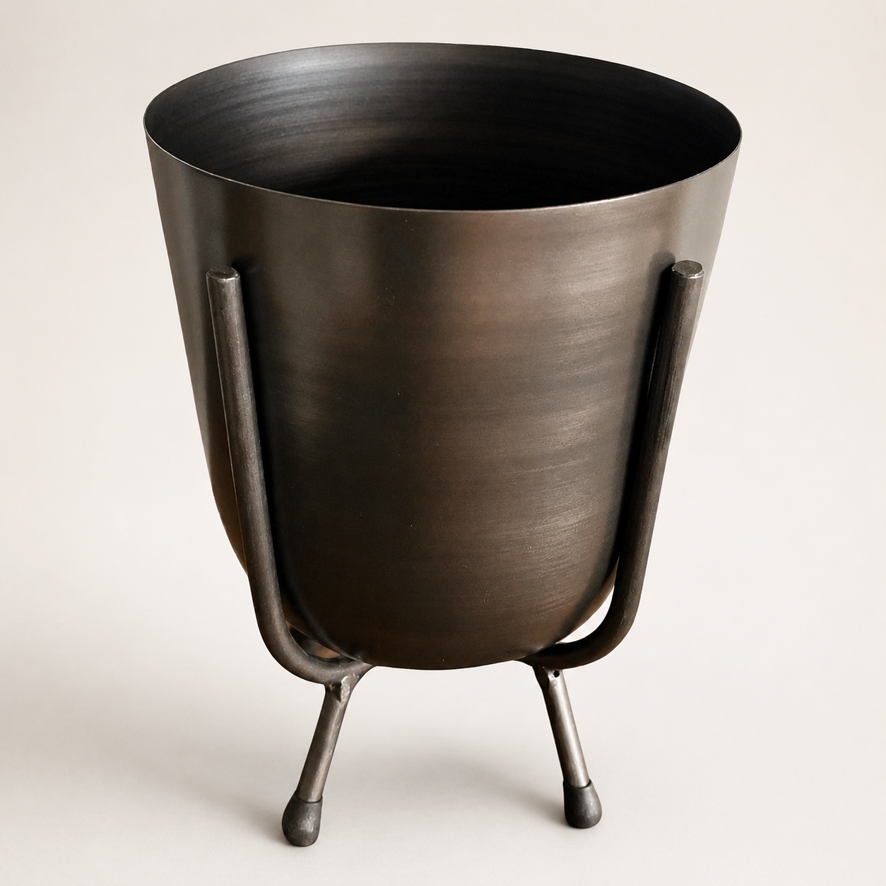 Pewter Grey Indoor Plant Pot & Stand | Small Metal Planter
