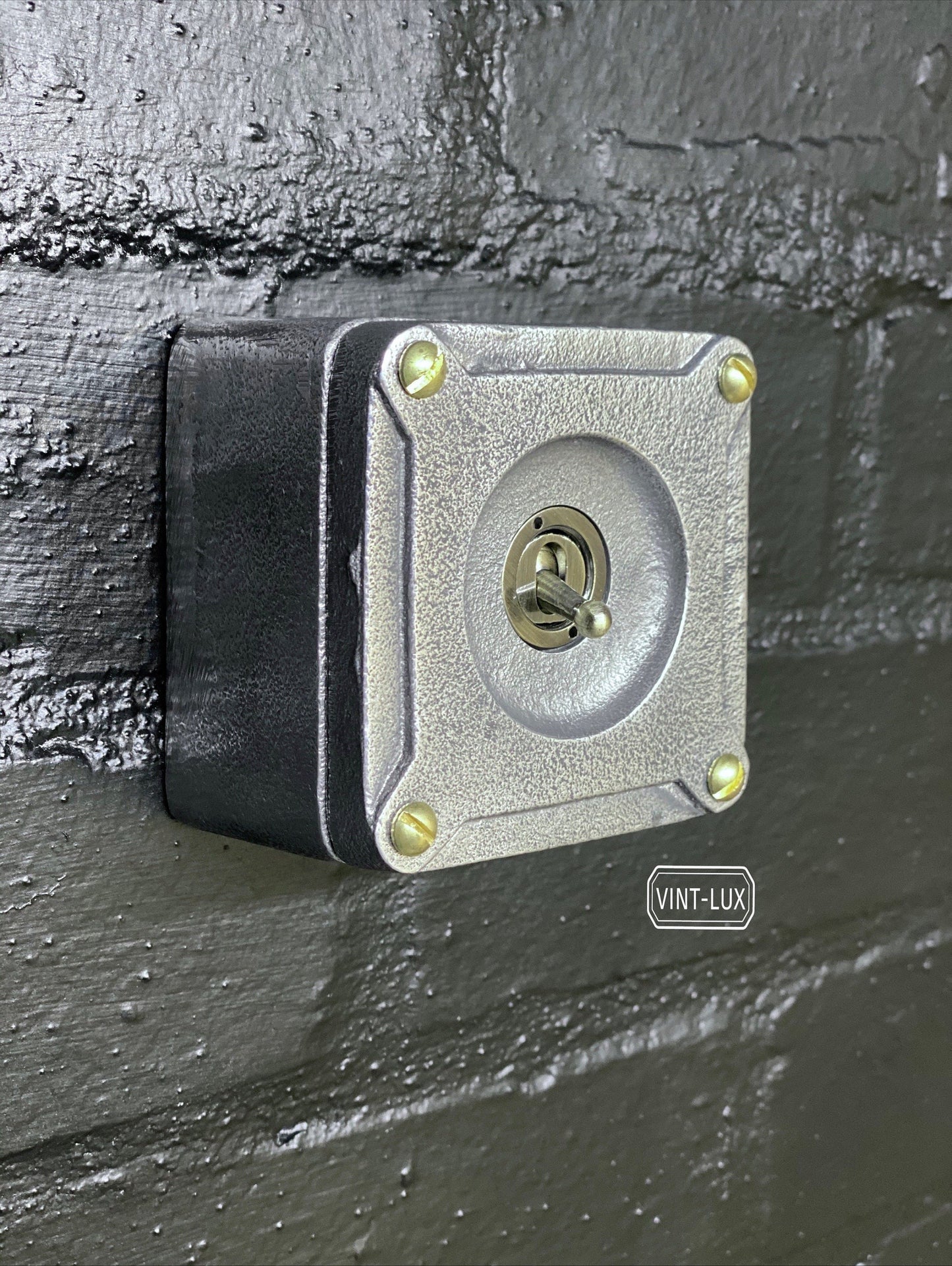 Single Gang 2 Way Conduit Surface Mounting Light Switch Solid Cast Metal Industrial ~ BS EN Approved Vintage Britmac Style