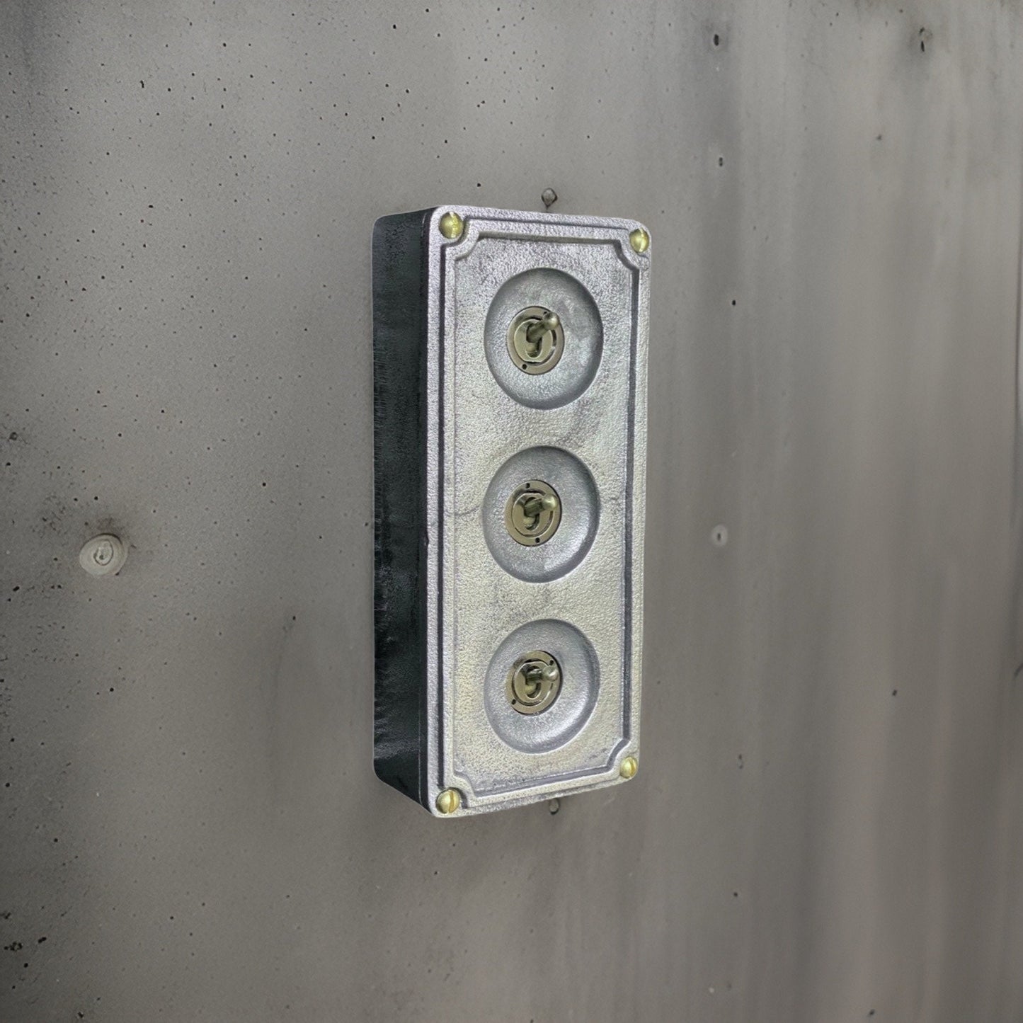 3 Gang 2 Way Solid Cast Metal Surface Mounting Conduit Light Switch Industrial - BS EN Approved Vintage 1950’s Britmac Style