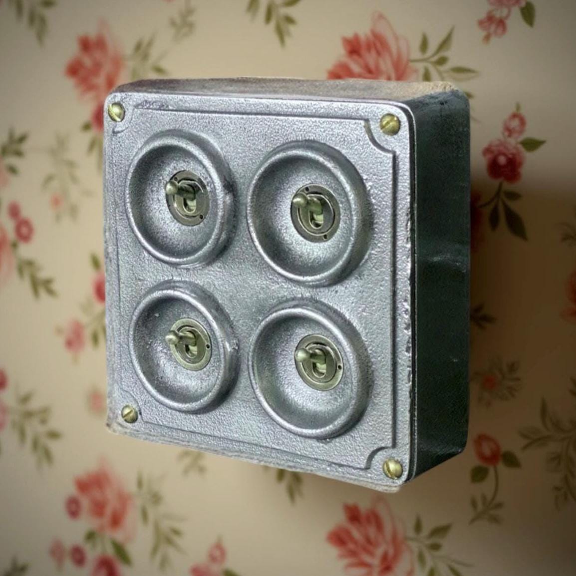 4 Gang 2 Way Solid Cast Metal Surface Mounted Conduit Light Switch Industrial - BS EN Approved Vintage Crabtree