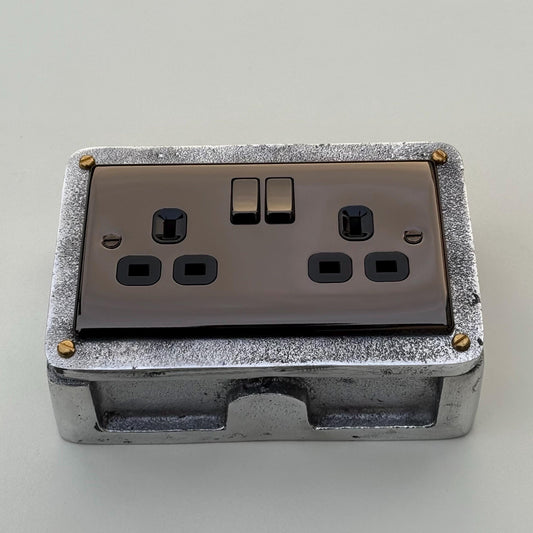 Black Nickel Double Switched 13A Power Socket 230V 13A 2 Gang 2G Solid Cast Metal Conduit Switch Industrial