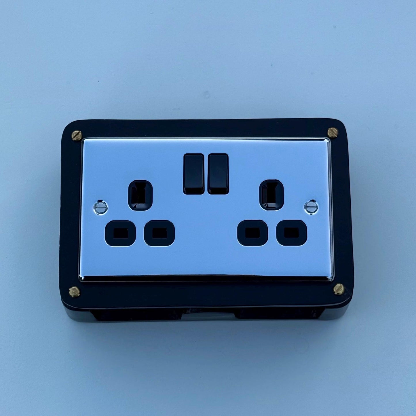 Black Double Switched Mirror Finish Power Socket 230V 2 Gang Solid Cast Metal Conduit Switch
