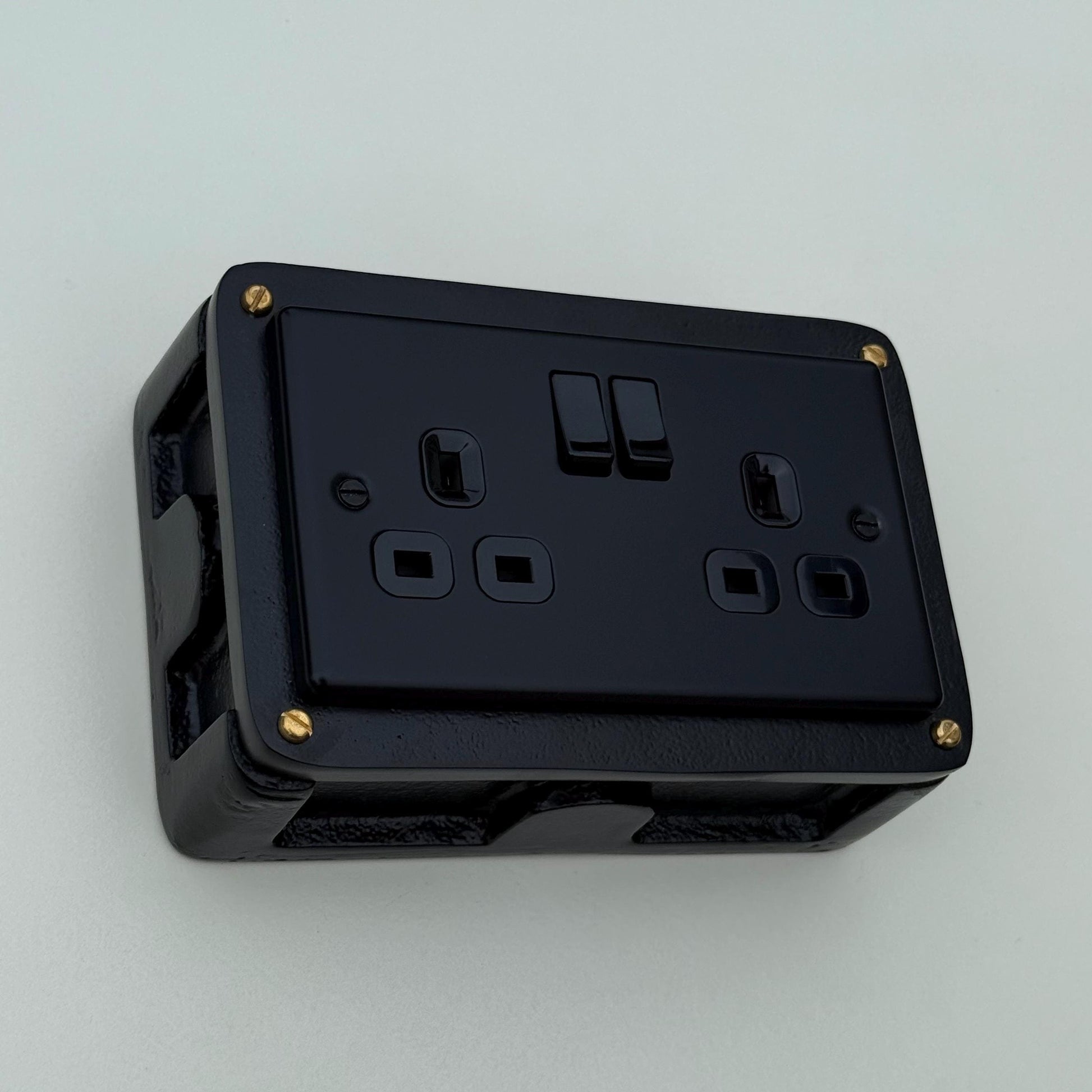 Matt Black Double Switched Solid Cast Metal Conduit 2-Gang Socket + 2.4A 12W 2 Outlet Type A & C USB Charger