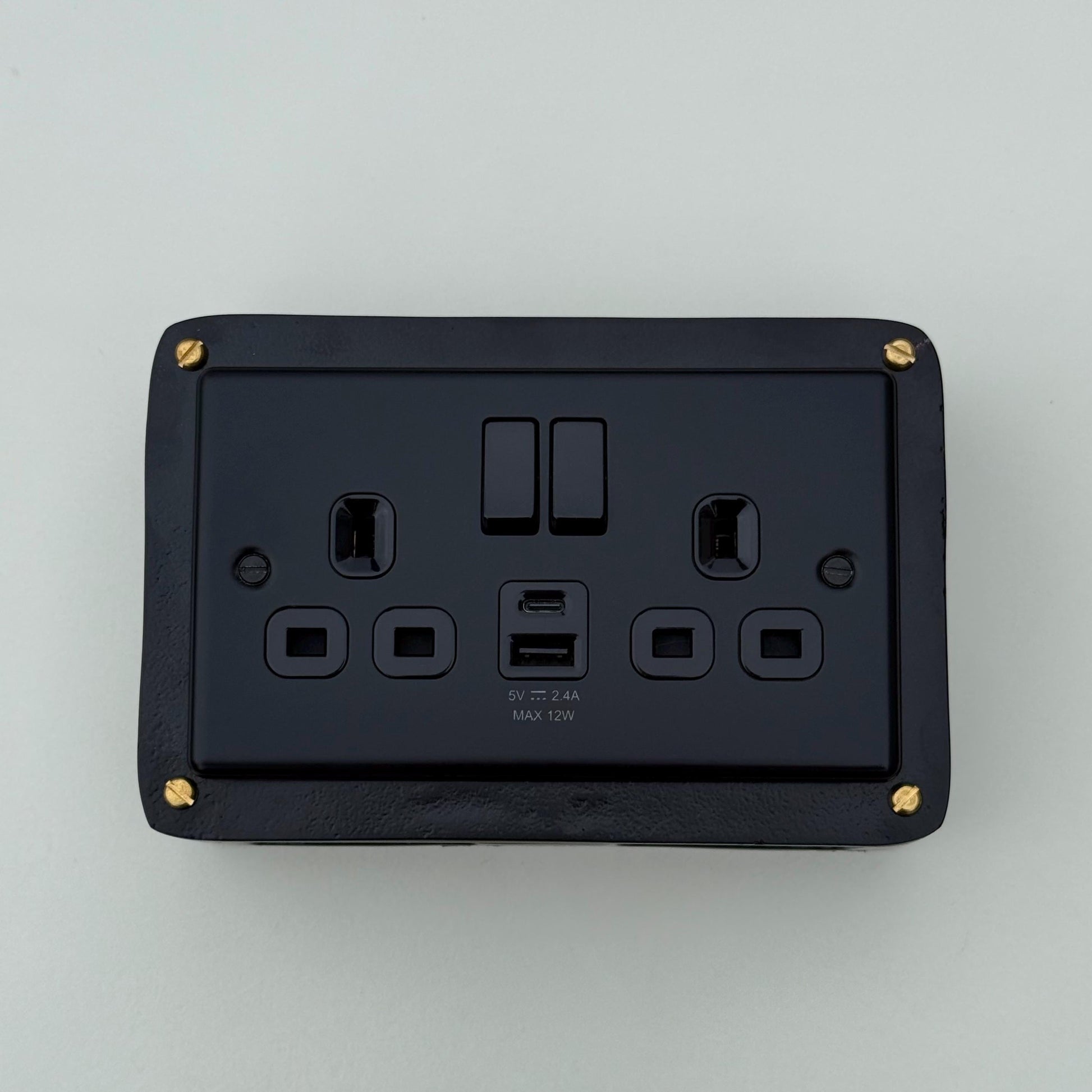 Matt Black Double Switched Solid Cast Metal Conduit 2-Gang Socket + 2.4A 12W 2 Outlet Type A & C USB Charger
