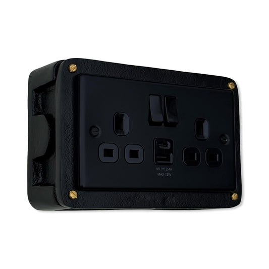 Matt Black Double Switched Solid Cast Metal Conduit 2-Gang Socket + 2.4A 12W 2 Outlet Type A & C USB Charger