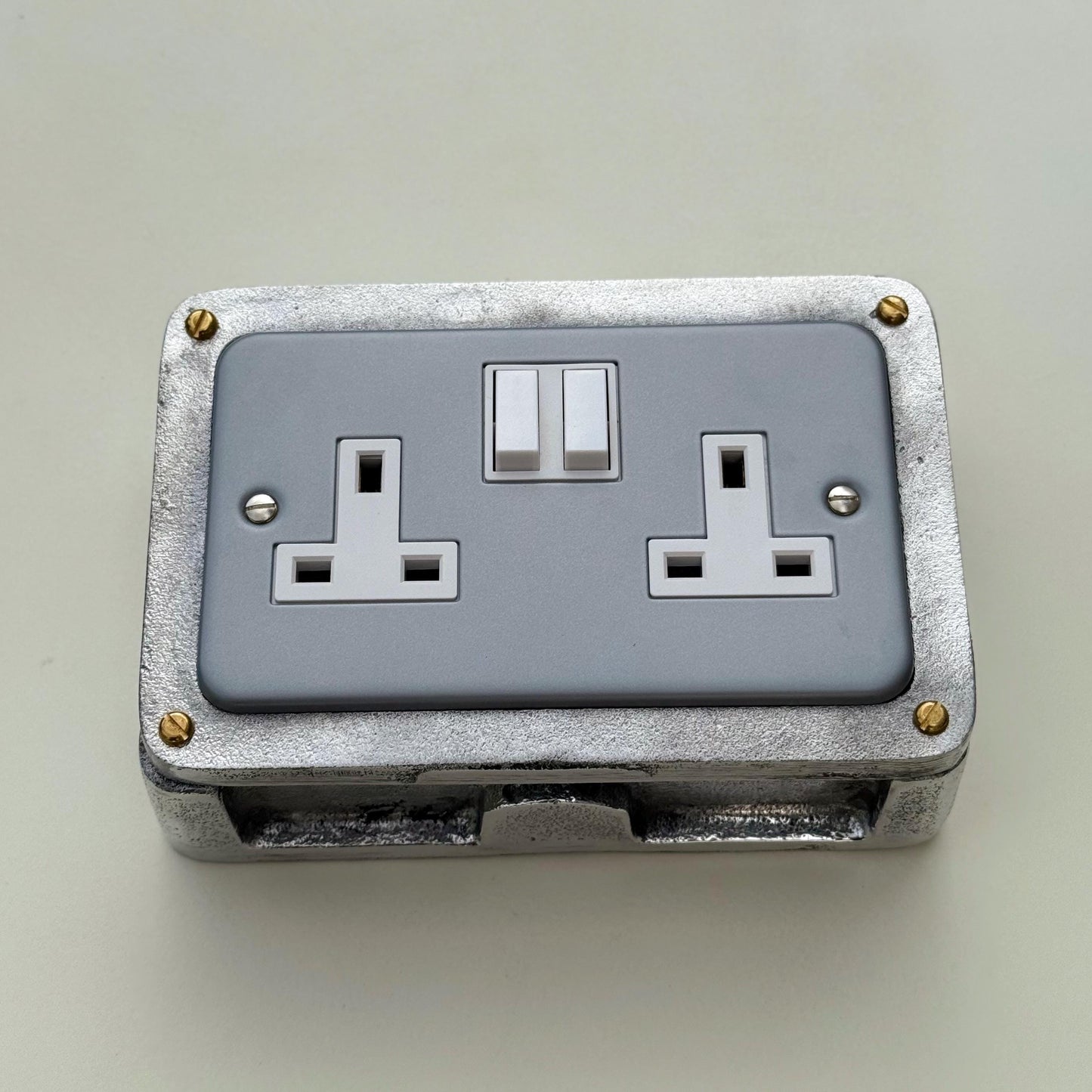 Grey Metal Clad Double Switched 13A Power Socket 230V 2 Gang 2G Socket Cast Metal Conduit Switch Industrial - BS EN Approved Vintage