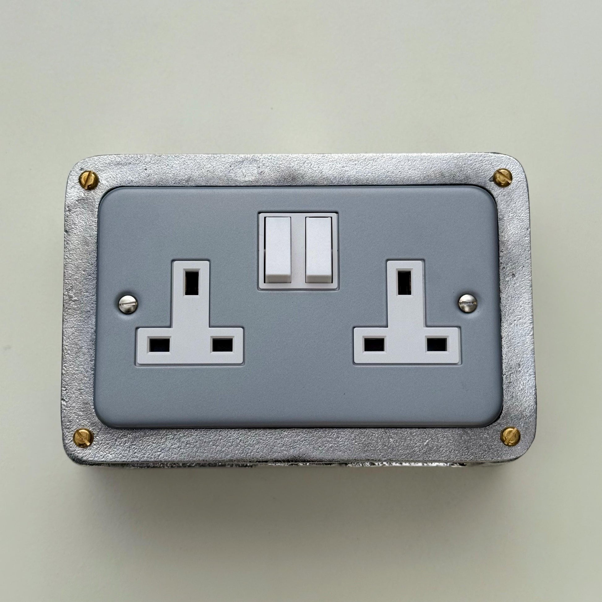 Grey Metal Clad Double Switched 13A Power Socket 230V 2 Gang 2G Socket Cast Metal Conduit Switch Industrial - BS EN Approved Vintage