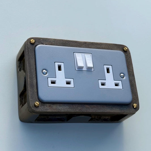 Grey Metal Clad Double Switched 13A Power Socket 230V 2 Gang 2G Socket Antique Brass Conduit Switch Industrial