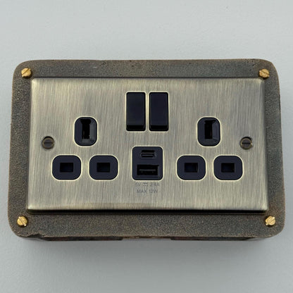 Antique Brass Double Switched Solid Cast Metal Conduit 2-Gang Socket + 2 Outlet Type A & C USB Charger