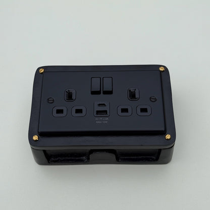 Matt Black Double Switched Solid Cast Metal Conduit 2-Gang Socket + 2.4A 12W 2 Outlet Type A & C USB Charger