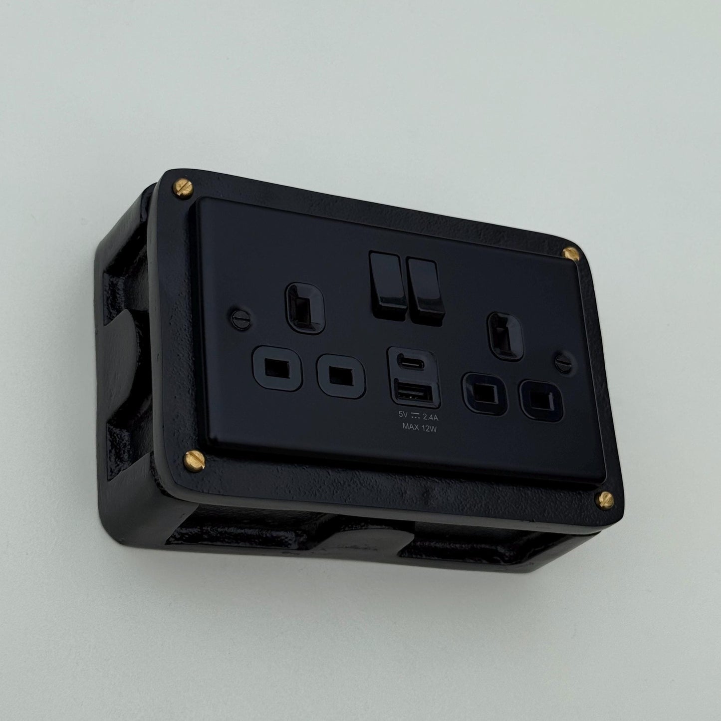 Matt Black Double Switched Solid Cast Metal Conduit 2-Gang Socket + 2.4A 12W 2 Outlet Type A & C USB Charger