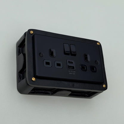Matt Black Double Switched Solid Cast Metal Conduit 2-Gang Socket + 2.4A 12W 2 Outlet Type A & C USB Charger