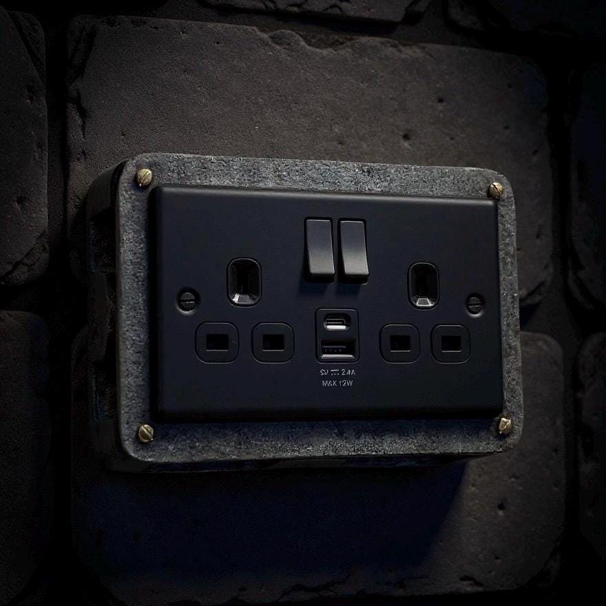 Matt Black Double Switched Solid Cast Metal Conduit 2-Gang Socket + 2 Outlet Type A & C USB Charger