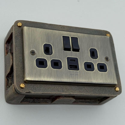 Antique Brass Double Switched Solid Cast Metal Conduit 2-Gang Socket + 2 Outlet Type A & C USB Charger