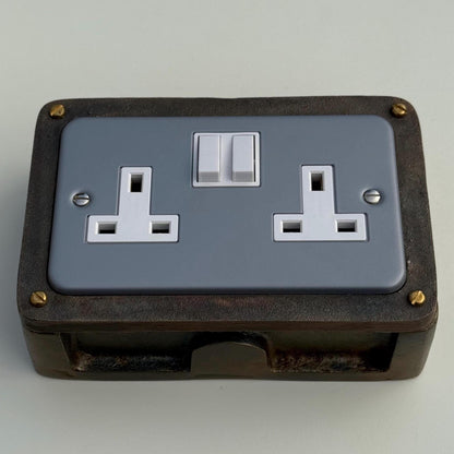 Grey Metal Clad Double Switched 13A Power Socket 230V 2 Gang 2G Socket Antique Brass Conduit Switch Industrial
