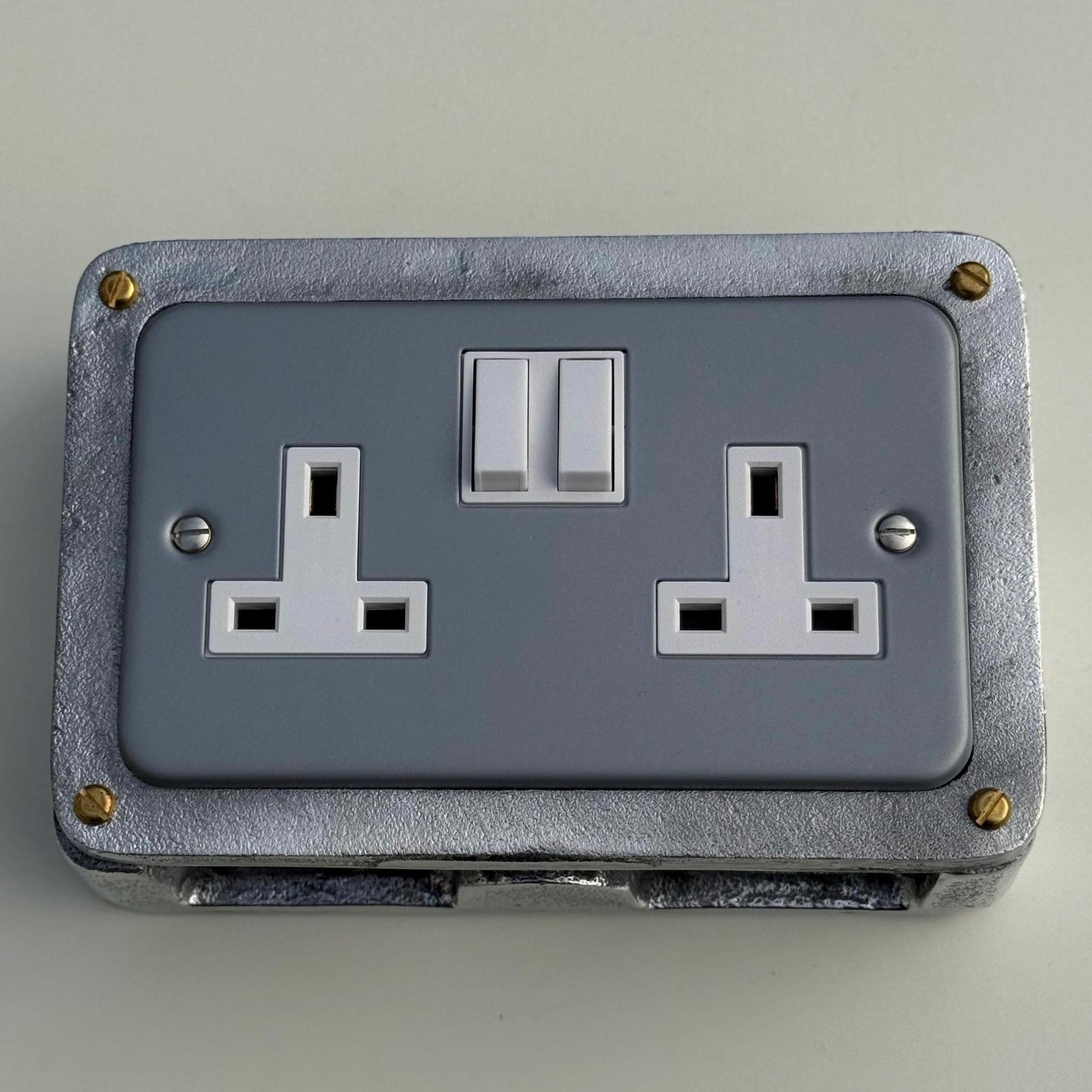 Grey Metal Clad Double Switched 13A Power Socket 230V 2 Gang 2G Cast Metal Industrial Conduit
