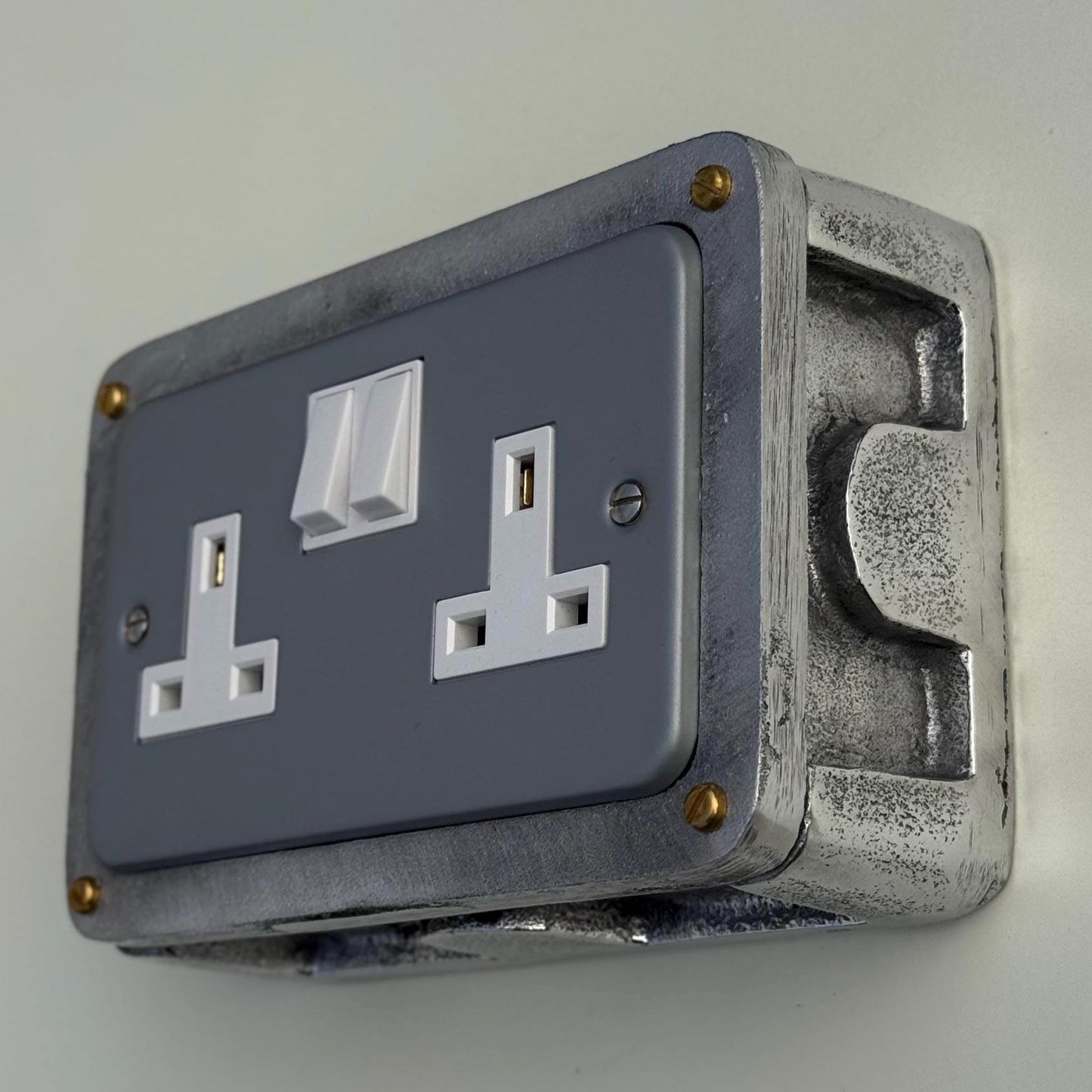 Grey Metal Clad Double Switched 13A Power Socket 230V 2 Gang 2G Cast Metal Industrial Conduit