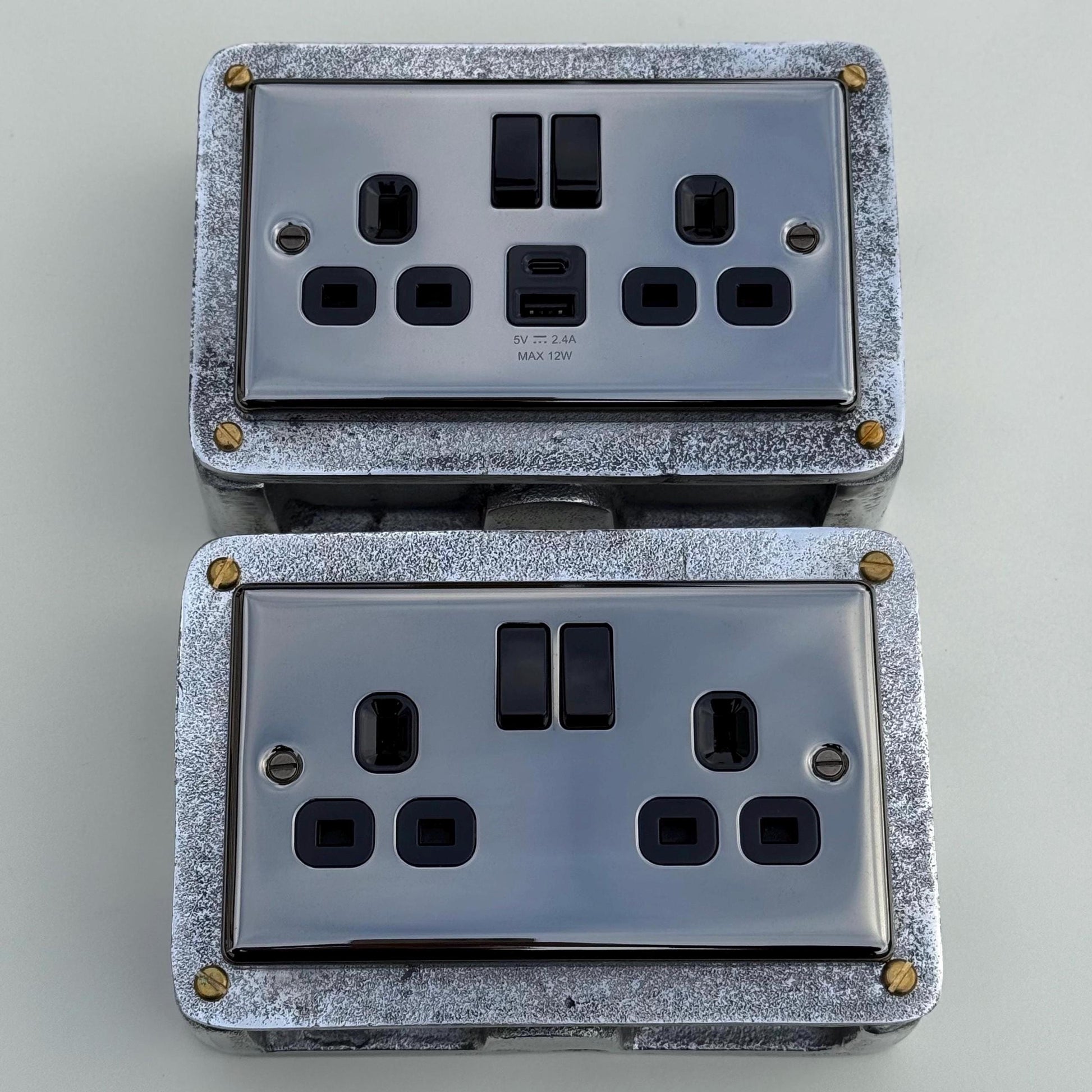 Black Nickel Double Switched 13A Power Socket 230V 13A 2 Gang 2G Solid Cast Metal Conduit Switch Industrial