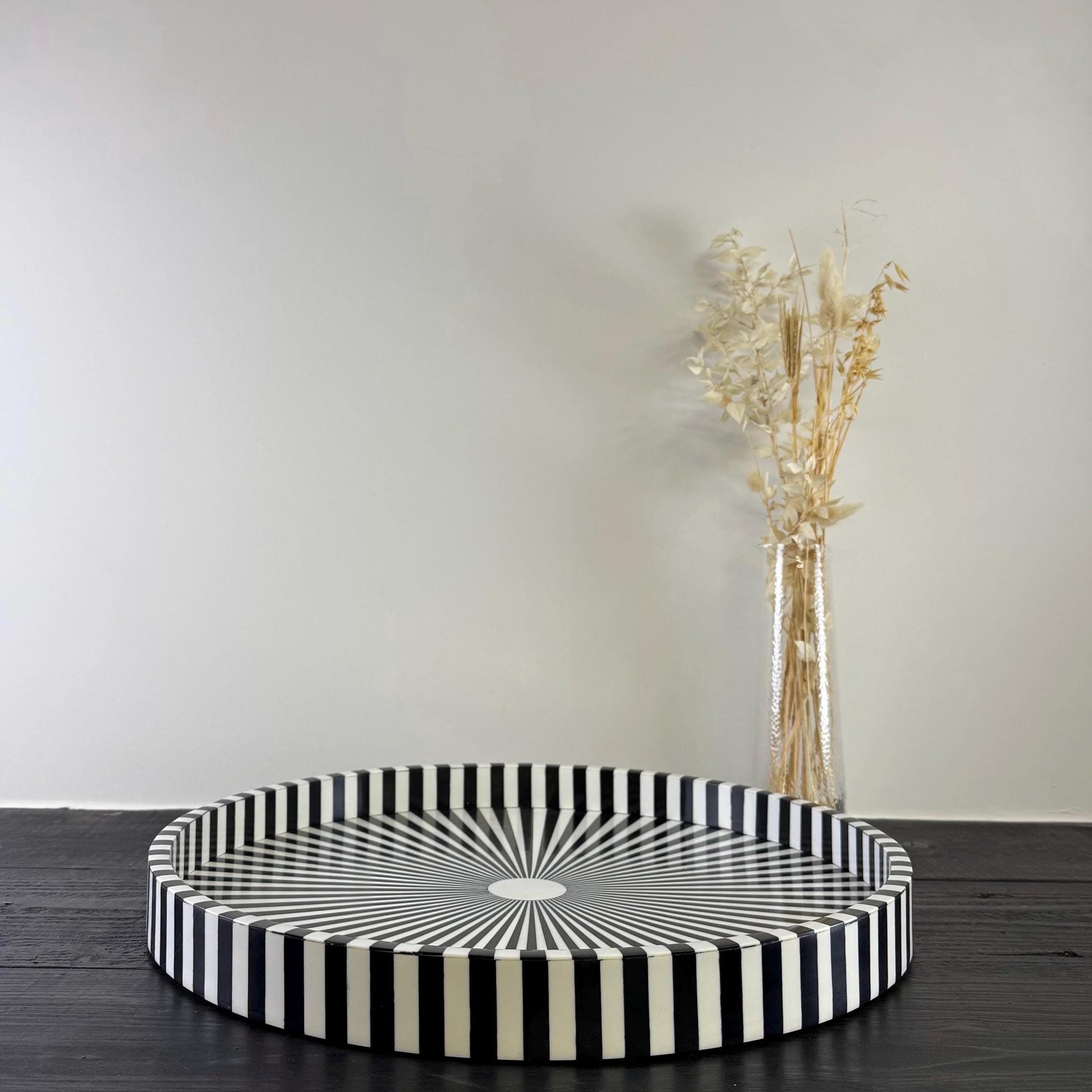 Modern Black and White Optical Illusion Round Tray