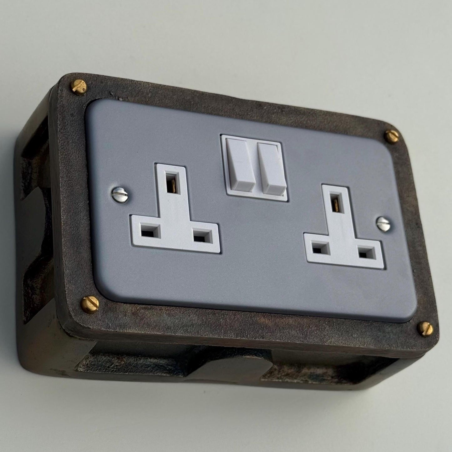 Grey Metal Clad Double Switched 13A Power Socket 230V 2 Gang 2G Socket Antique Brass Conduit Switch Industrial