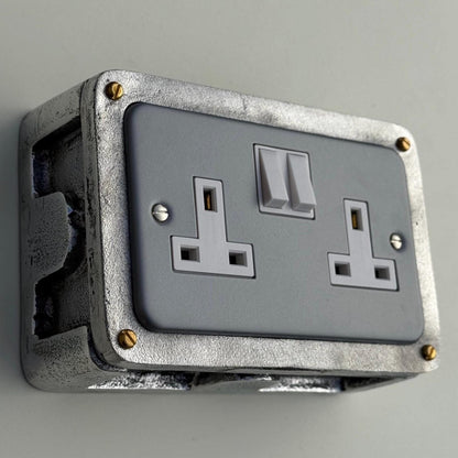 Grey Metal Clad Double Switched 13A Power Socket 230V 2 Gang 2G Cast Metal Industrial Conduit