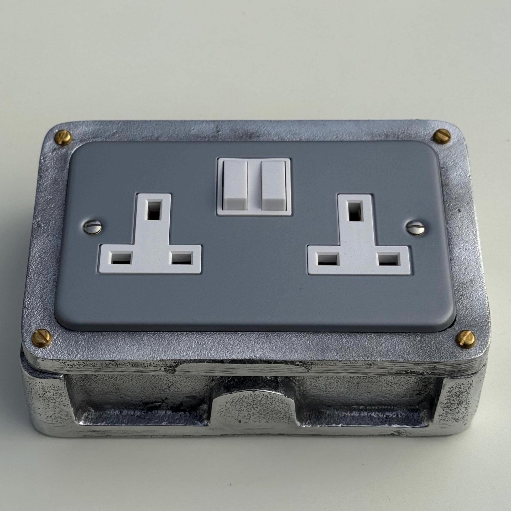 Grey Metal Clad Double Switched 13A Power Socket 230V 2 Gang 2G Cast Metal Industrial Conduit