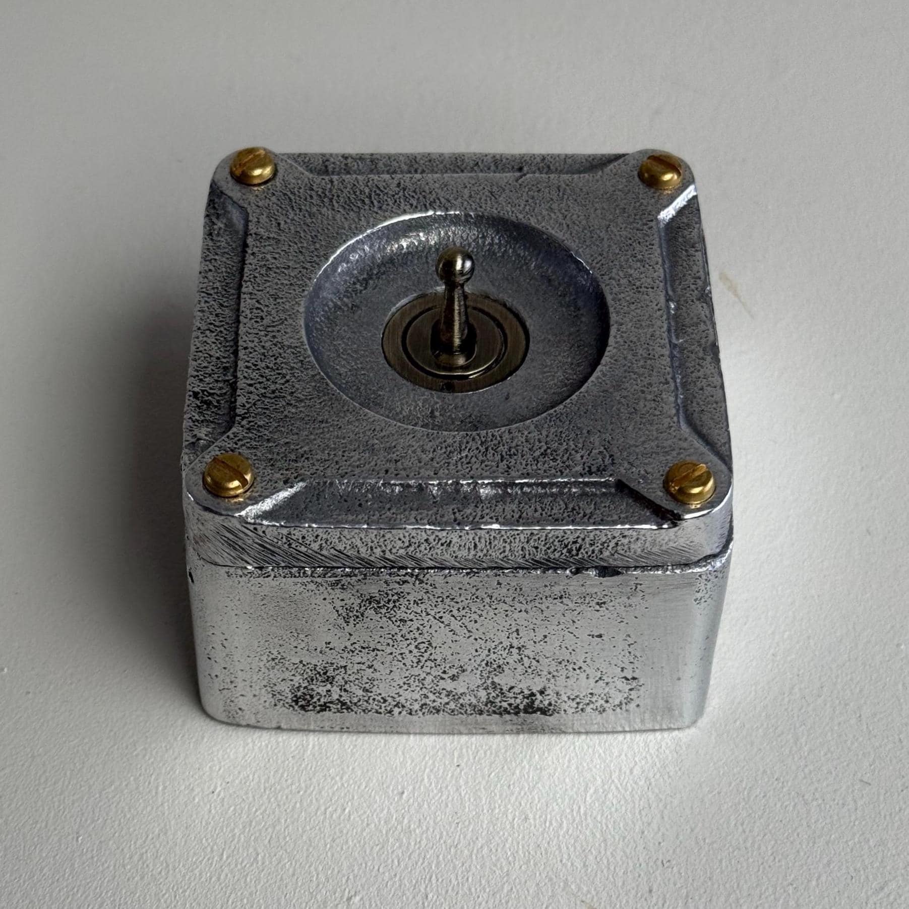 Single Gang 2 Way Conduit Surface Mounting Light Switch Solid Cast Metal Industrial ~ BS EN Approved Vintage Britmac Style