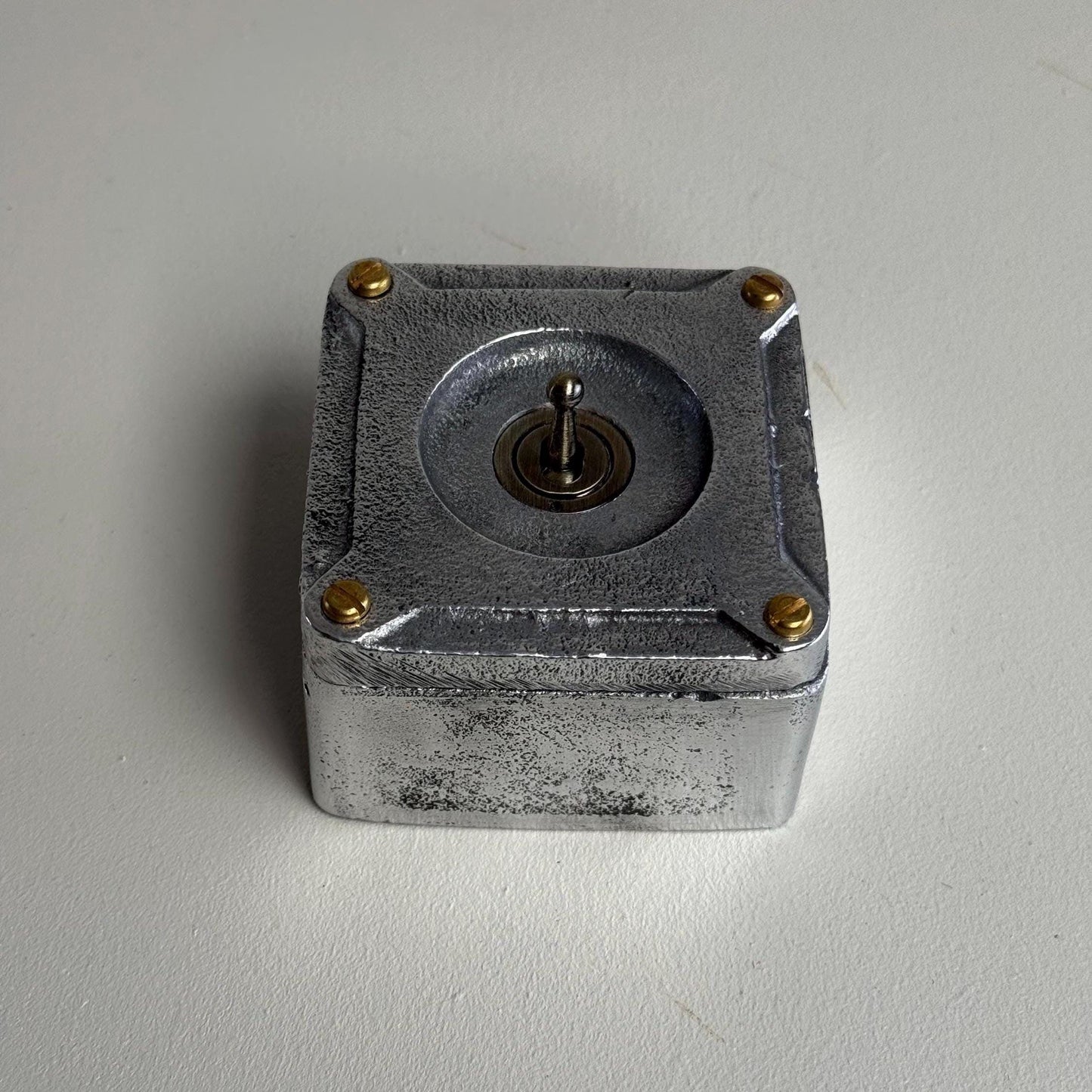 Single Gang 2 Way Conduit Surface Mounting Light Switch Solid Cast Metal Industrial ~ BS EN Approved Vintage Britmac Style