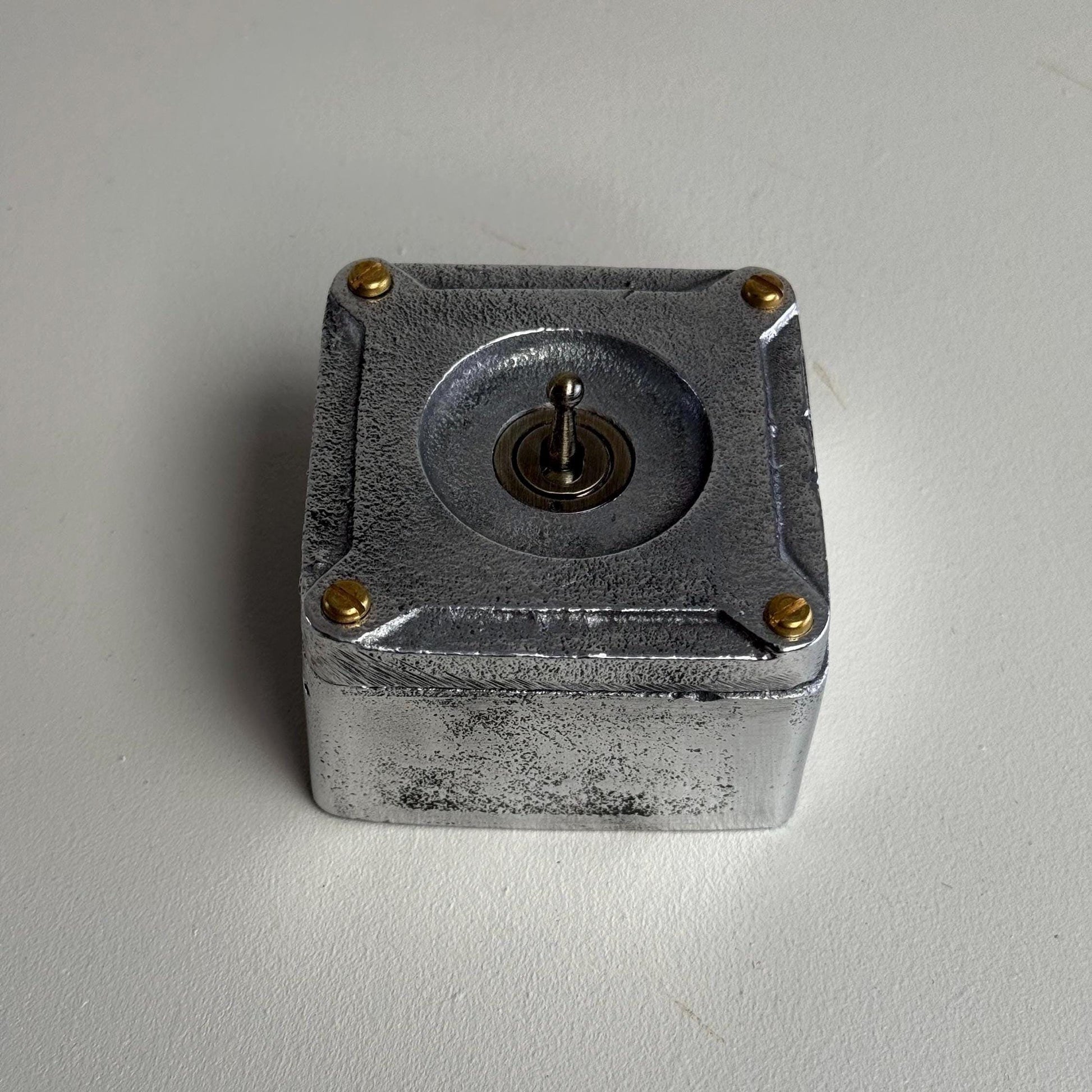 Single Gang 2 Way Conduit Surface Mounting Light Switch Solid Cast Metal Industrial ~ BS EN Approved Vintage Britmac Style