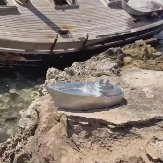 Boat Ocean Yacht Liner Polished Handcrafted Cast Aluminium Ashtray - Nautical Vintage Style Navy Cigar Holder Ashtray - Heavy Cigarette tray