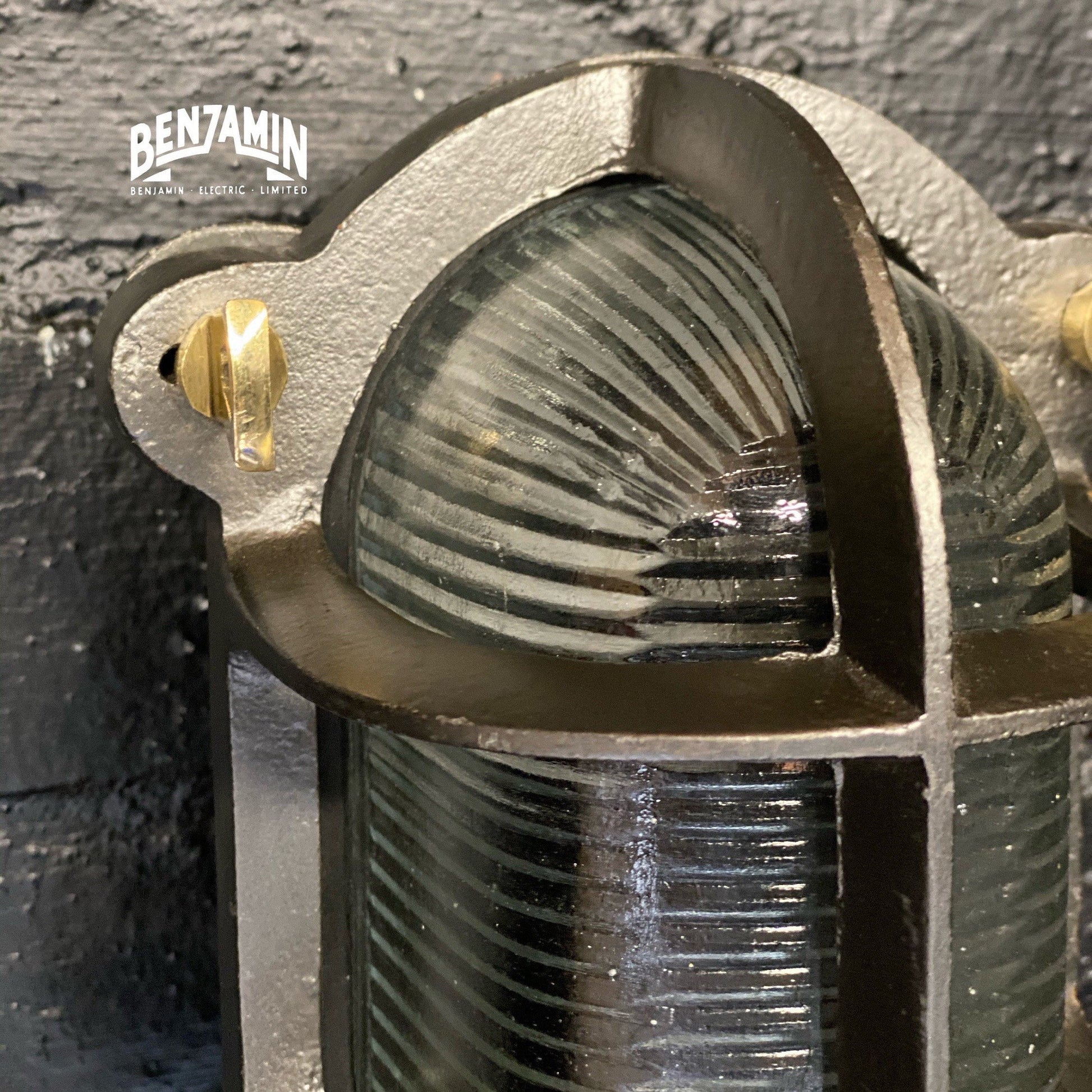Walsingham ~ Bulkhead Outdoor & Bathroom Solid Cast Iron Wall Light | 7 Inch