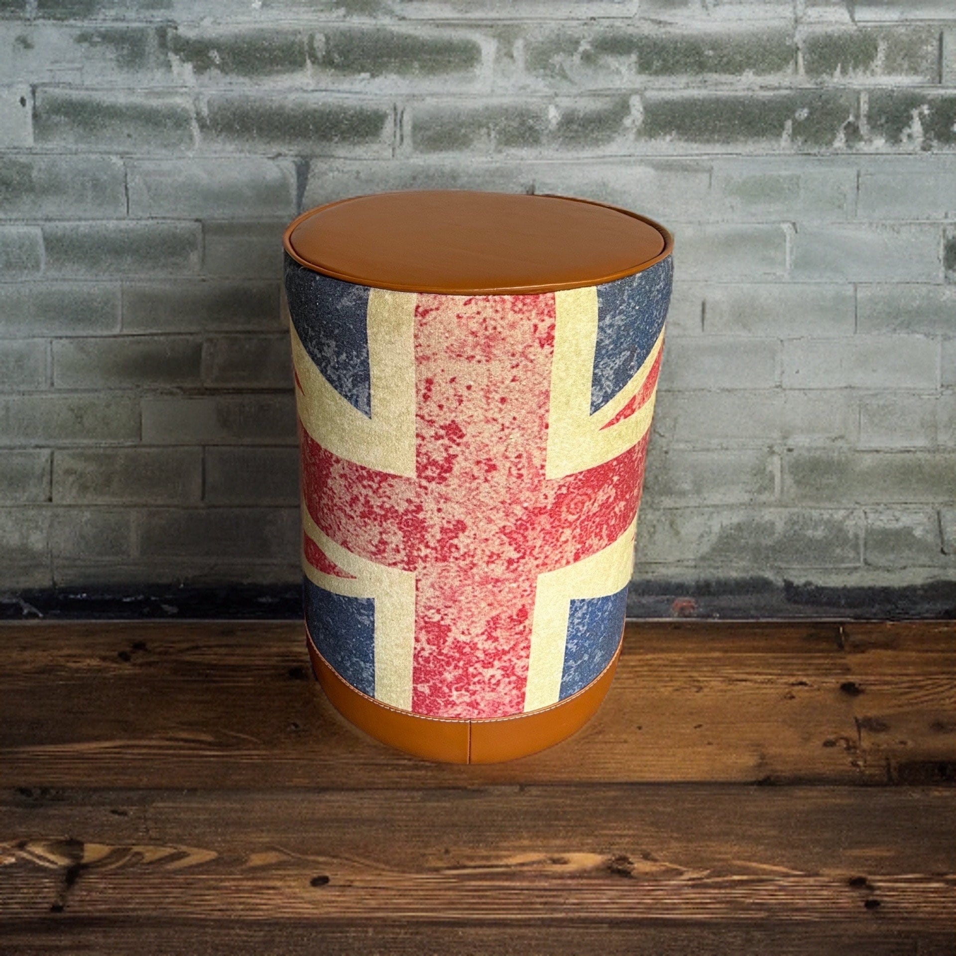 Maxlume ~ Union Jack Flag | Great Britain | Pouf Solid Base Genuine Leather | Vintage Style | Floor Standing | Man Cave Foot Stool