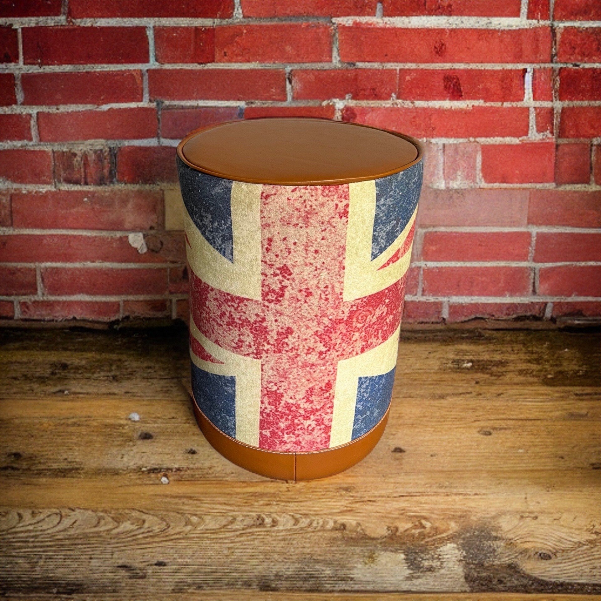 Maxlume ~ Union Jack Flag | Great Britain | Pouf Solid Base Genuine Leather | Vintage Style | Floor Standing | Man Cave Foot Stool