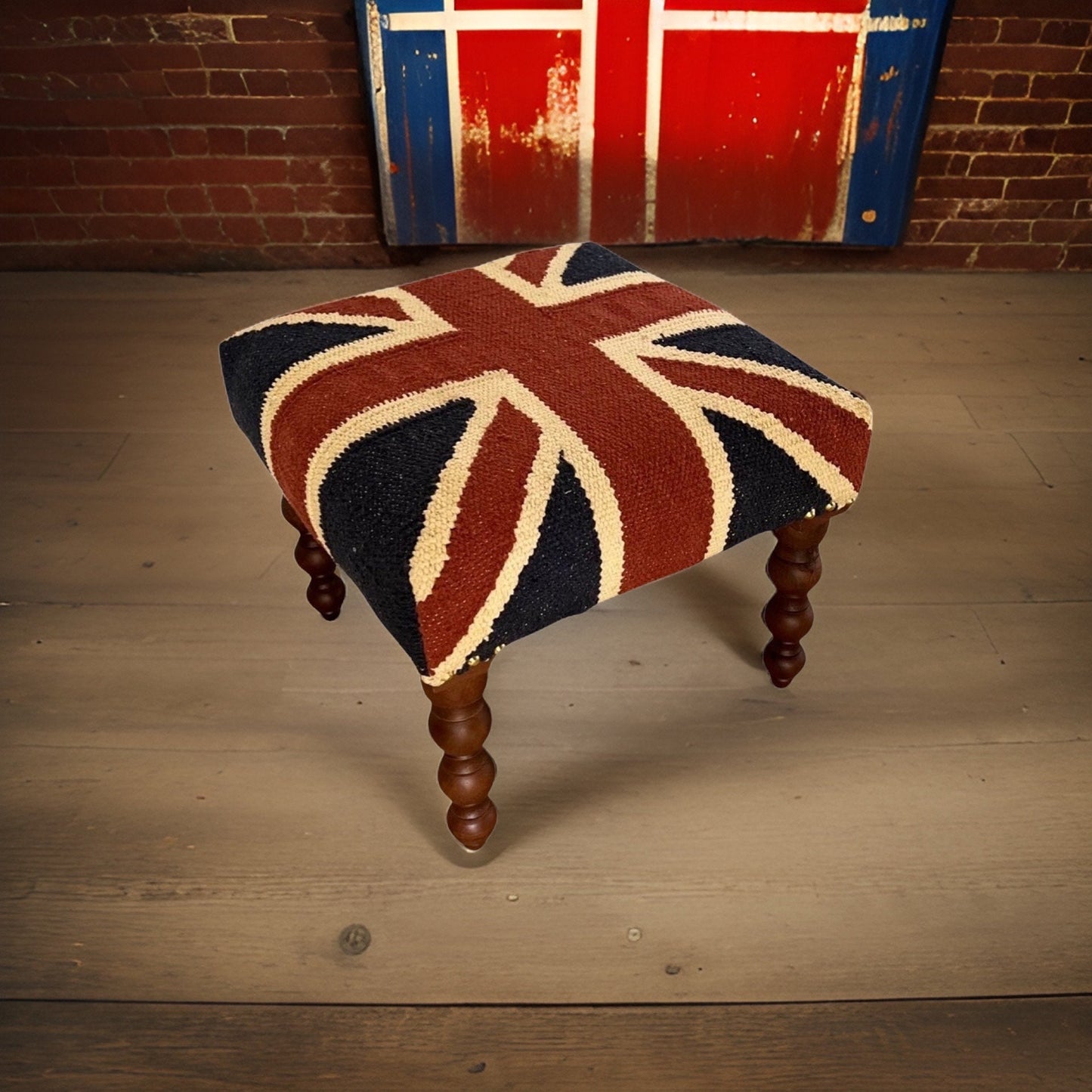 Maxlume ~ Union Jack Flag Bench | Great Britain | Pouf Solid Base | Vintage Style | Floor Standing | Man Cave Stool